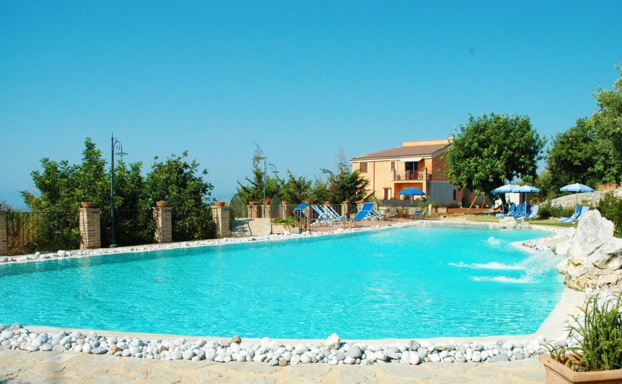 Hotel Relais Pian Delle Starze 마리나디카메로타 외부 사진